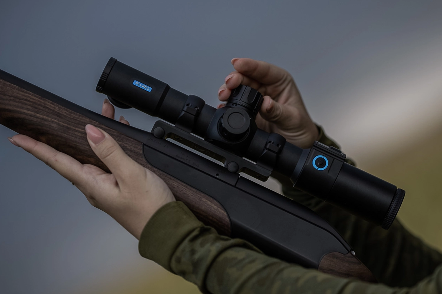 Night-stalker-mini-day-night-vision-rifle-scope - PARD